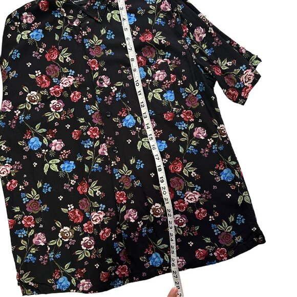 Urban Outfitters Mens M Black Floral Short Sleeve Lightweight Button Down Shirt - Picture 7 of 7